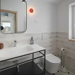 Ferienhaus Luxurious Home In Buje *