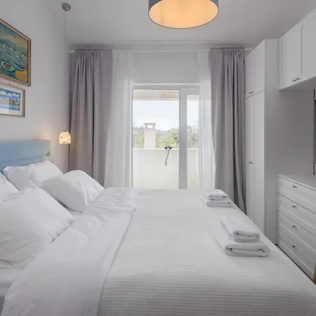 Luxurious Home In Buje Casa de Férias *